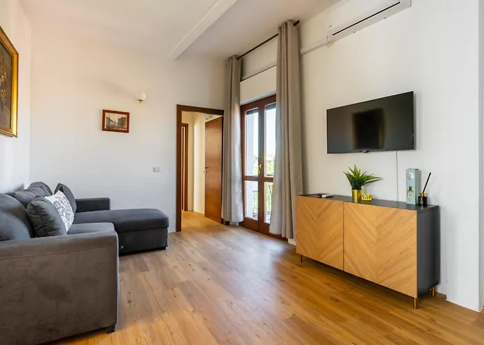 Toselli Apartment With Terrace