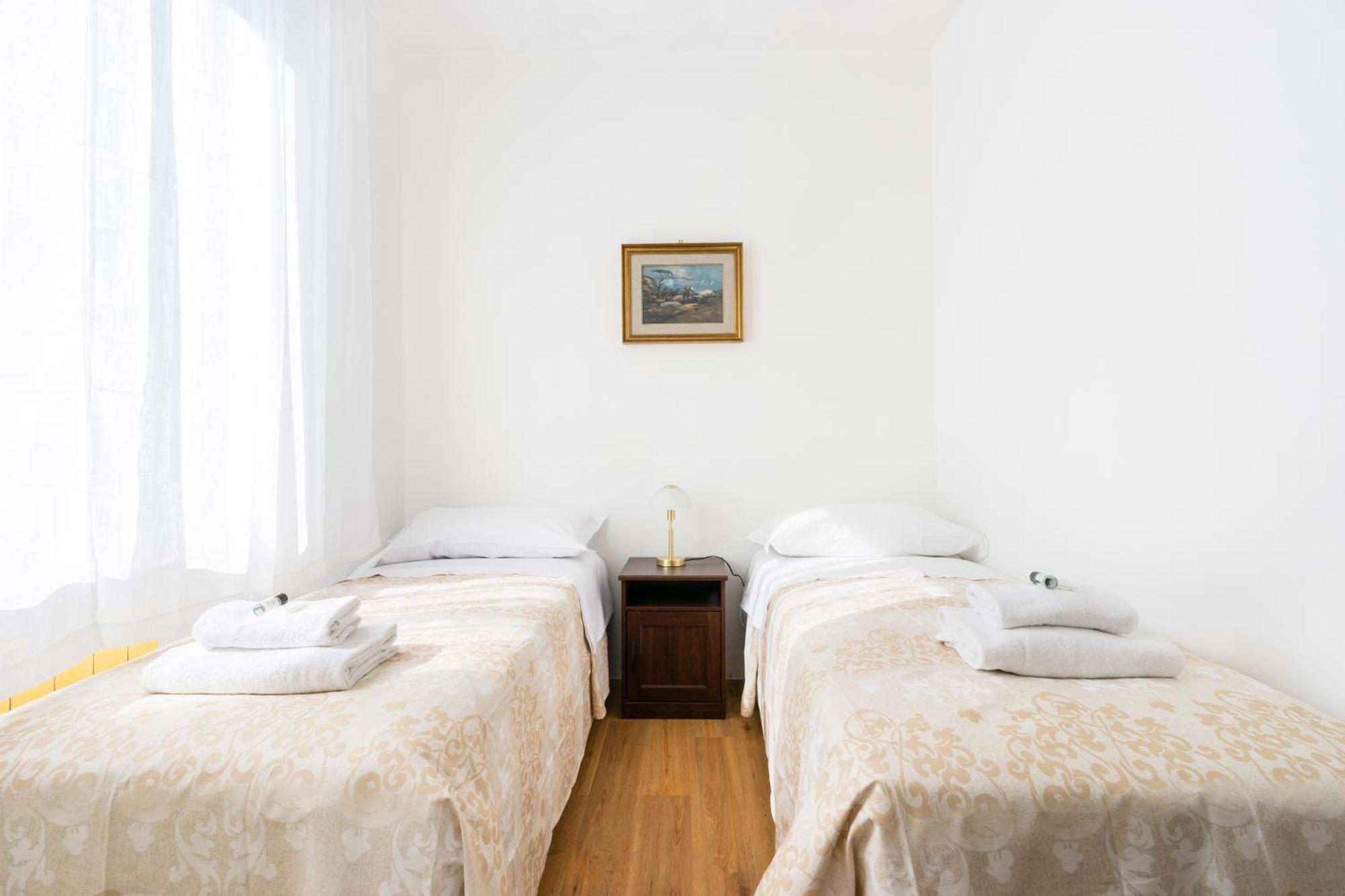 Toselli With Terrace Apartment *