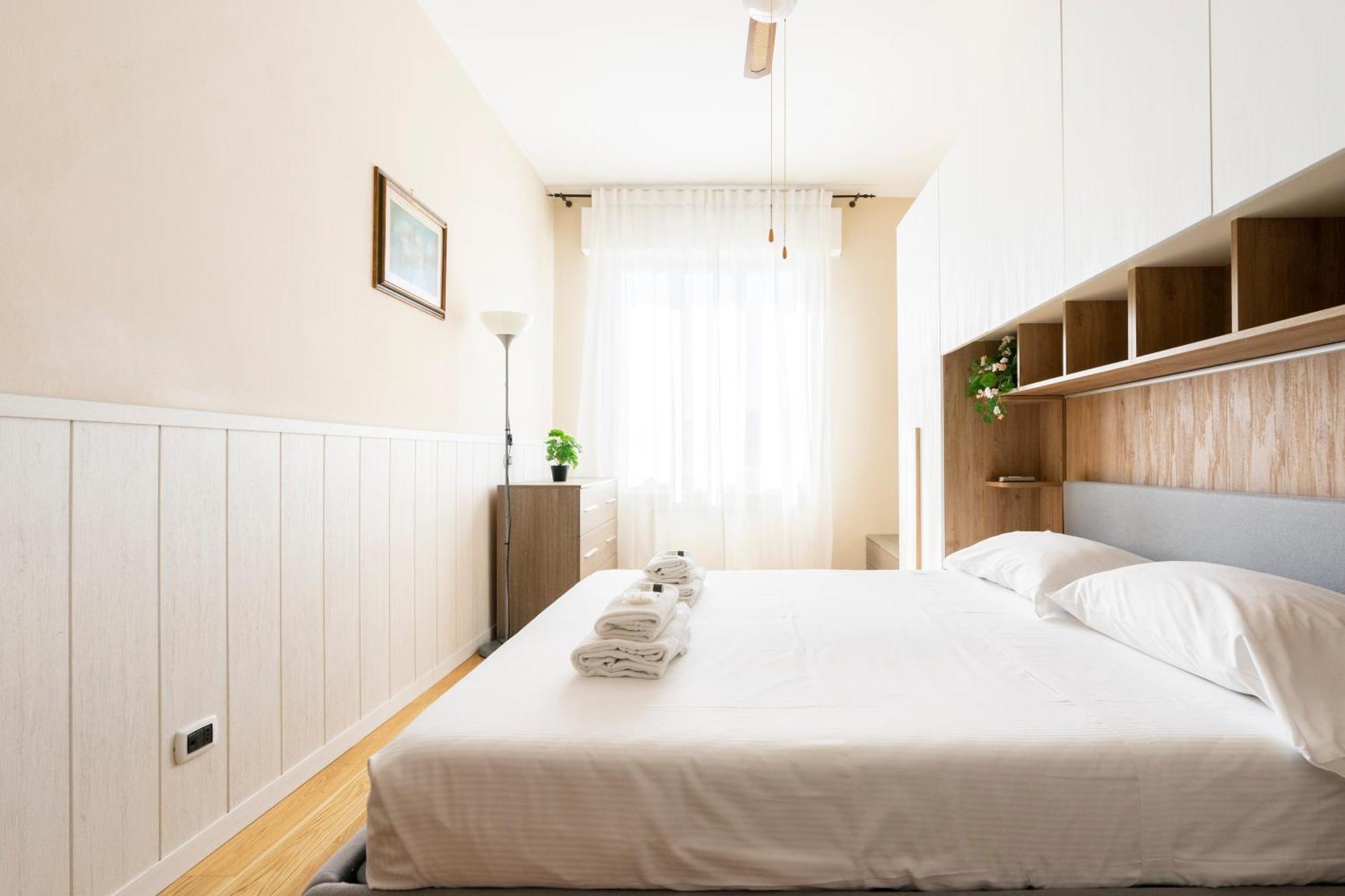 Toselli With Terrace Apartment *